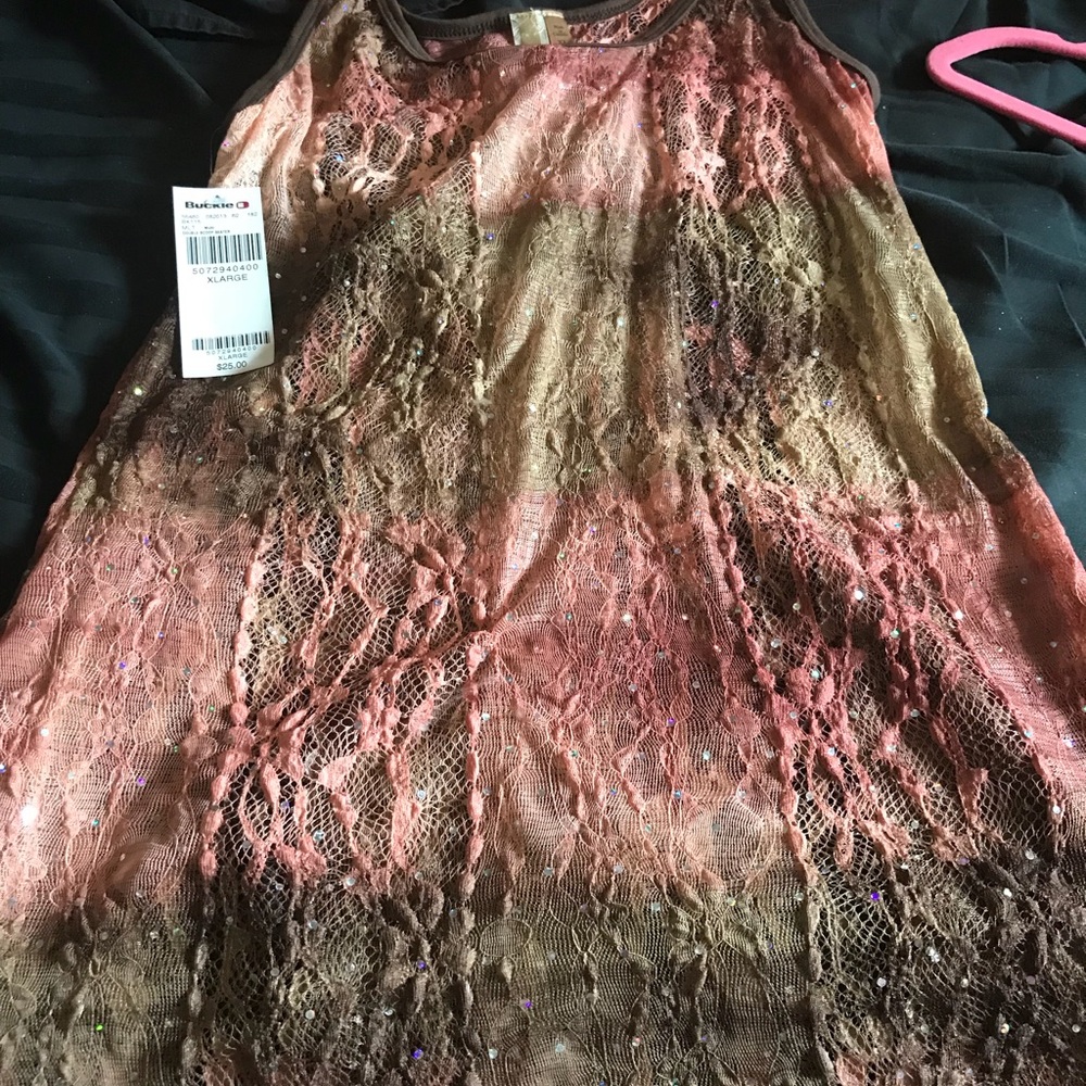 Brand new tank top from the buckle XL